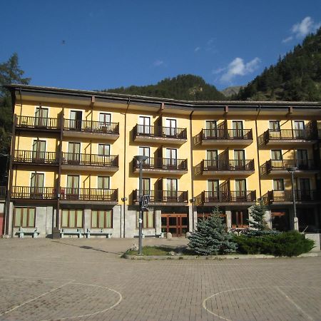 Casalpina Don Barra Pragelato Exterior foto