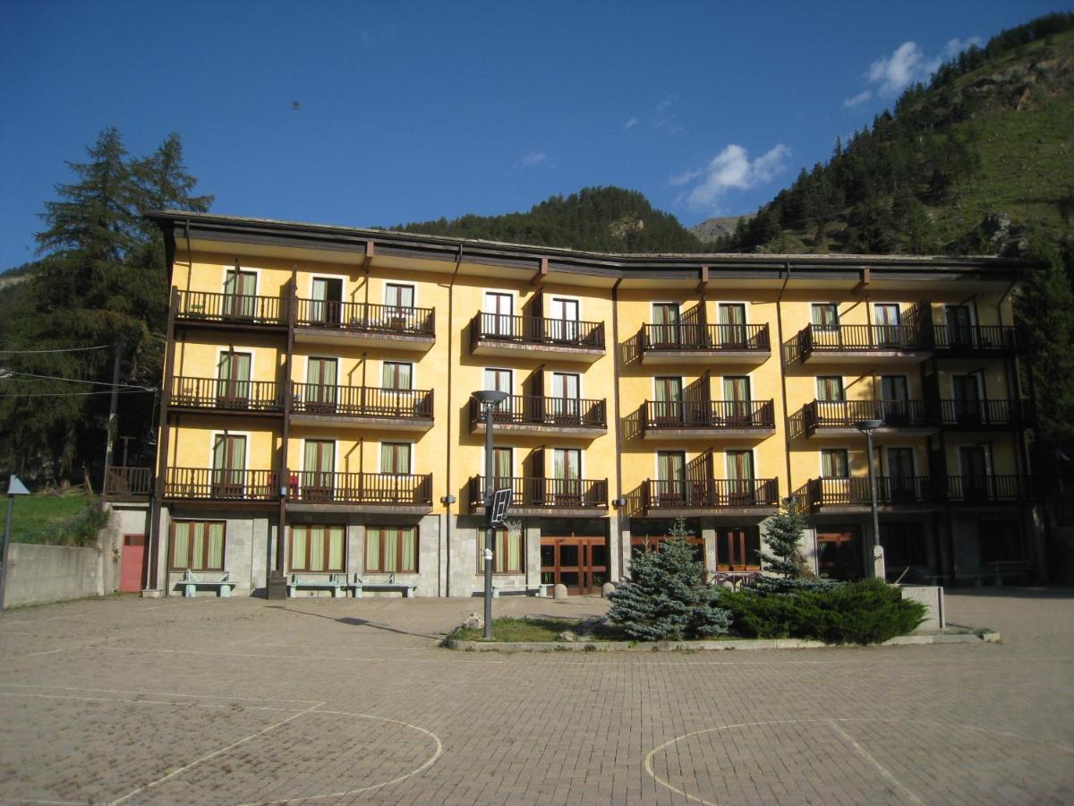 Casalpina Don Barra Pragelato Exterior foto