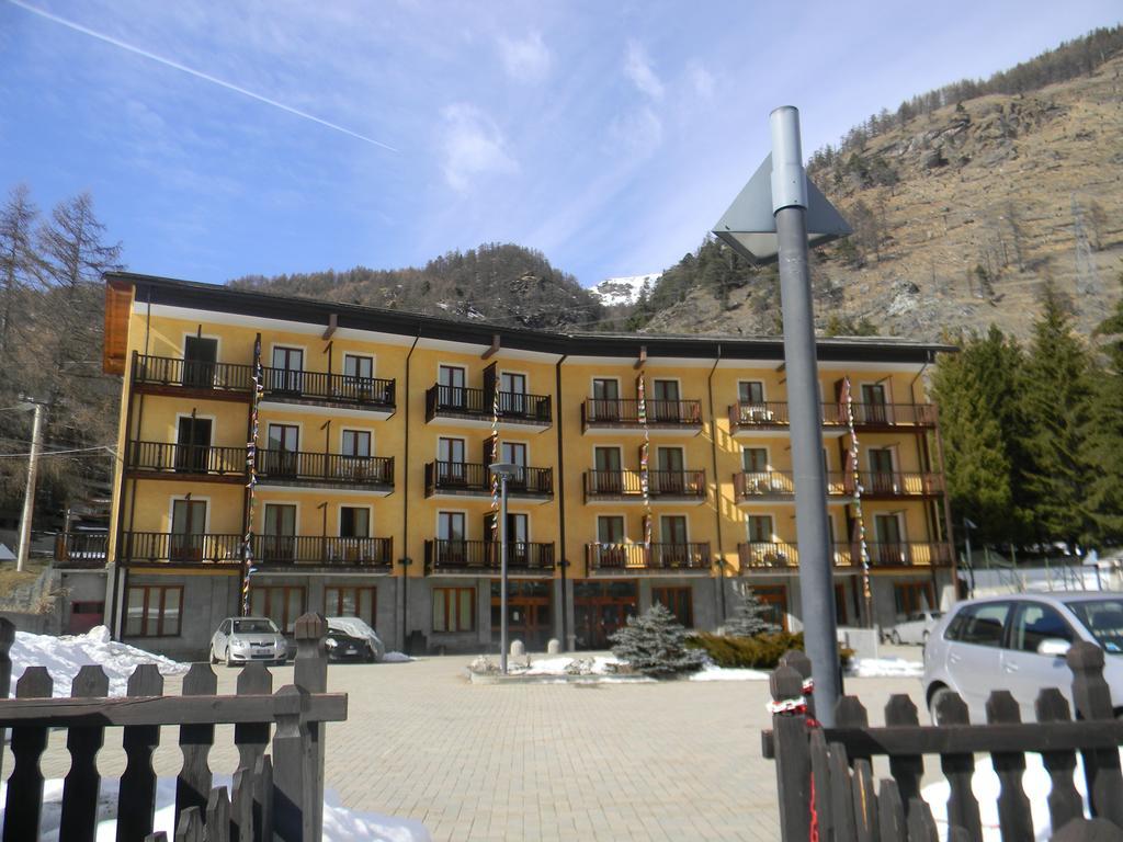 Casalpina Don Barra Pragelato Exterior foto